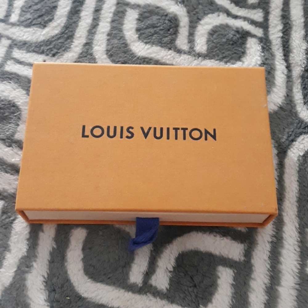 LOUIS VUITTON GIFT BOX, DUST BAG & CARD